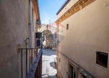 Edificio all\'aperto - Quadrilocale via romano
 
11-13, Caltagirone - foto 8