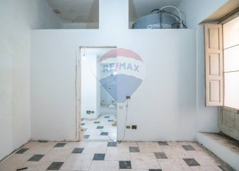 Stanza vuota - Quadrilocale via romano
 
11-13, Caltagirone - foto 10