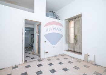 Stanza vuota - Quadrilocale via romano
 
11-13, Caltagirone - foto 12