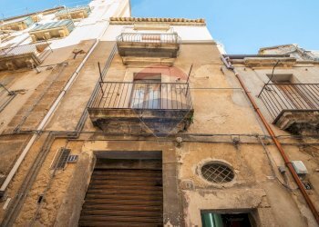 Edificio all\'aperto - Quadrilocale via romano
 
11-13, Caltagirone - foto 18