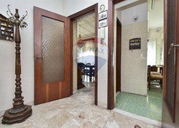 Hall / corridoio - Casa indipendente Via Ulivi
 
73, San Gregorio di Catania - foto 22