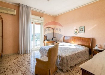 Camera / camera da letto - Quadrilocale Via Eugenio Barsanti
 
3, Catania - foto 9