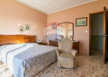 Camera / camera da letto - Quadrilocale Via Eugenio Barsanti
 
3, Catania - foto 10