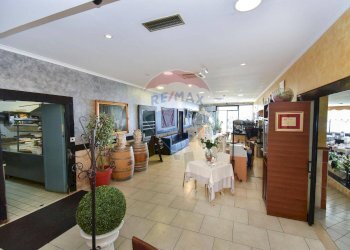 Terrazza - Locale Commerciale Viale Jonio
 
12, Acireale - foto 5