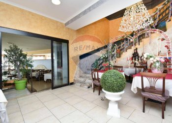 Terrazza - Locale Commerciale Viale Jonio
 
12, Acireale - foto 9