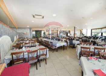 Sala da pranzo - Locale Commerciale Viale Jonio
 
12, Acireale - foto 13