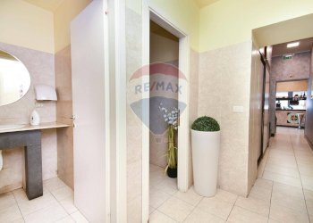 Hall / corridoio - Locale Commerciale Viale Jonio
 
12, Acireale - foto 32