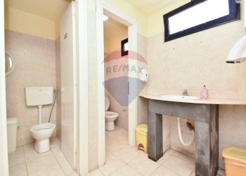 Bagno - Locale Commerciale Viale Jonio
 
12, Acireale - foto 35