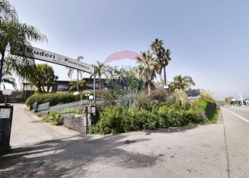 Edificio all\'aperto - Locale Commerciale Viale Jonio
 
12, Acireale - foto 54