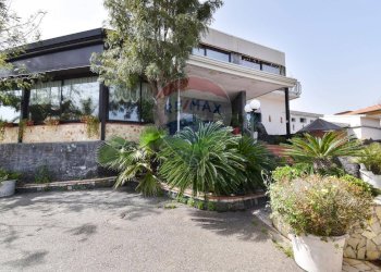 Casa all\'aperto - Locale Commerciale Viale Jonio
 
12, Acireale - foto 55