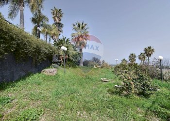 Giardino - Locale Commerciale Viale Jonio
 
12, Acireale - foto 57