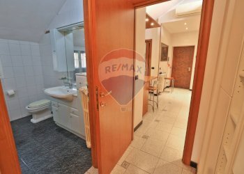 Hall / corridoio - Quadrilocale via Monte Bianco
 
27, Novate Milanese - foto 8