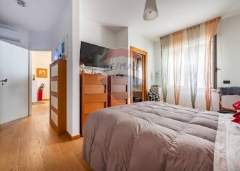 Camera / camera da letto - Independent house Via Dante Alighieri
 
4, Modugno - photo 6