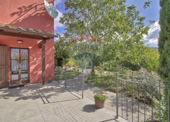 Edificio all\'aperto - Agriturismo Castelfranco Piandiscò - foto 19