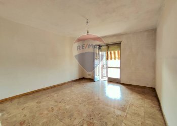 Stanza vuota - Quadrilocale Via Gaetano Amati
 
115, Venaria Reale - foto 5