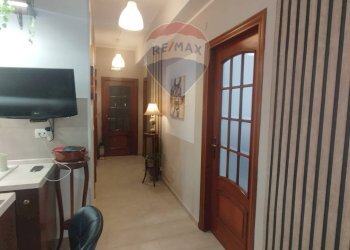 Hall / corridoio - Appartamento Via Nervesa Della Battaglia
 
2, Catania - foto 9