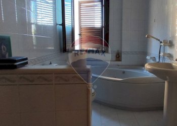 Bagno - Appartamento VIA TENENTE GIUSEPPE CATALDO
 
12, Caltagirone - foto 31
