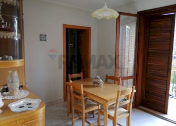 Sala da pranzo - Appartamento VIA TENENTE GIUSEPPE CATALDO
 
12, Caltagirone - foto 16