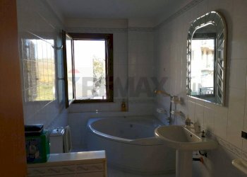 Bagno - Appartamento VIA TENENTE GIUSEPPE CATALDO
 
12, Caltagirone - foto 32