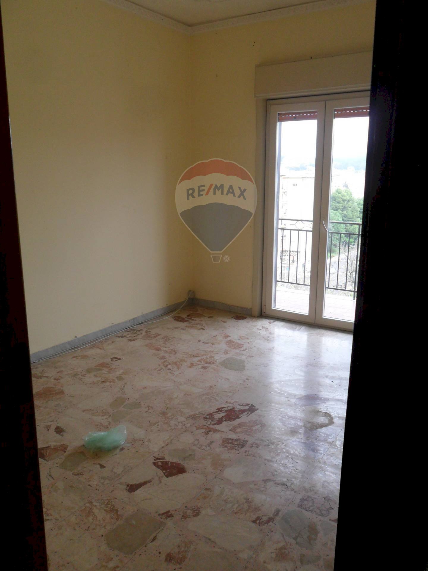 Stanza vuota - Appartamento Via Carnevale
 
9, Caltanissetta - foto 1