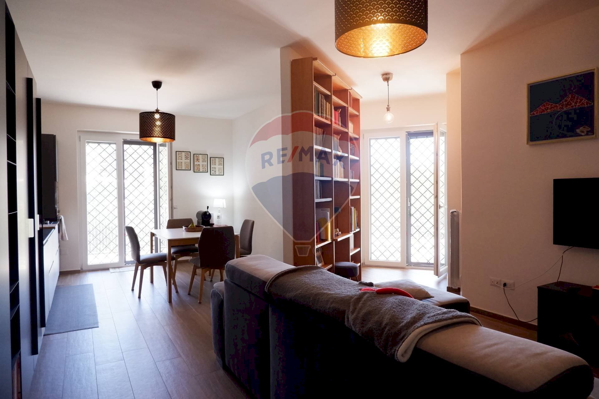 Sala da pranzo - Quadrilocale Via Andrea Iannelli
 
41, Caserta - foto 2