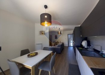 Sala da pranzo - Quadrilocale Via Andrea Iannelli
 
41, Caserta - foto 15