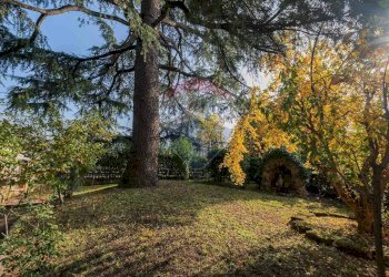 Giardino - Villa via guglielmo marconi
 
3, Carobbio degli Angeli - foto 5