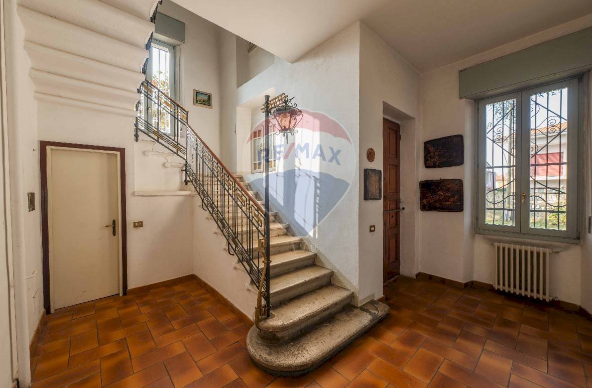 Scale - Villa guglielmo marconi
 
3, Carobbio degli Angeli - foto 2