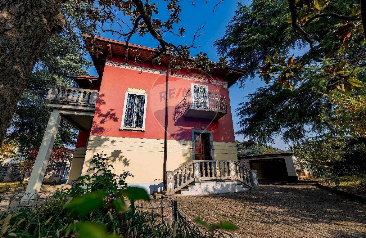Casa all\'aperto - Villa guglielmo marconi
 
3, Carobbio degli Angeli - foto 1
