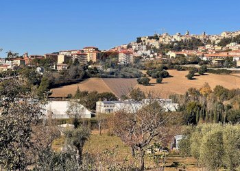 Edificio all\'aperto - Terreno edificabile Osimo - foto 1
