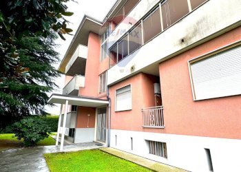 Edificio all\'aperto - Quadrilocale VIA SANT'AMBROGIO
 
19/A, Romentino - foto 6