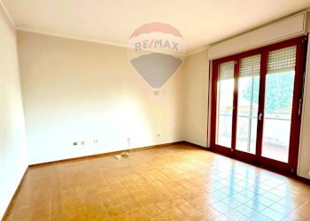 Stanza vuota - Quadrilocale VIA SANT'AMBROGIO
 
19/A, Romentino - foto 8