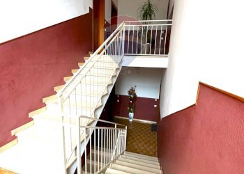 Scale - Quadrilocale VIA SANT'AMBROGIO
 
19/A, Romentino - foto 14