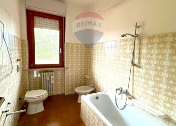 Bagno - Quadrilocale VIA SANT'AMBROGIO
 
19/A, Romentino - foto 19