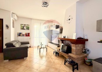 Soggiorno - Villa a Schiera Via Villaggio Europa
 
1/G, Marcignago - foto 4