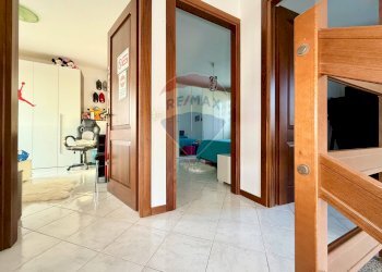 Hall / corridoio - Villa a Schiera Via Villaggio Europa
 
1/G, Marcignago - foto 19