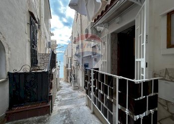 Edificio all\'aperto - Trilocale Via Bacco
 
11-12-16, Vieste - foto 36