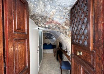 Hall / corridoio - Trilocale Via Bacco
 
11-12-16, Vieste - foto 44