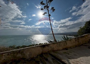 Vista dell\'acqua - Trilocale Via Bacco
 
11-12-16, Vieste - foto 46