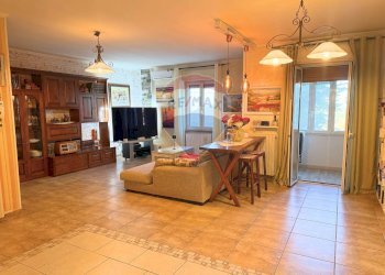 Salone - Quadrilocale Viale Stazione
 
1, Ordona - foto 9