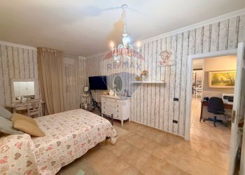 Camera / camera da letto - Quadrilocale Viale Stazione
 
1, Ordona - foto 17