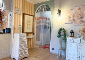 Hall / corridoio - Quadrilocale Viale Stazione
 
1, Ordona - foto 19