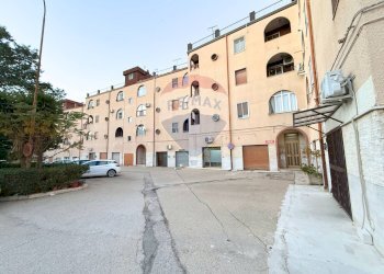 Edificio all\'aperto - Quadrilocale Viale Stazione
 
1, Ordona - foto 30