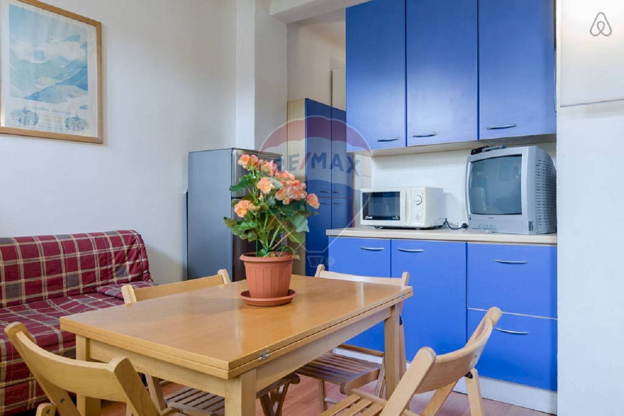 Sala da pranzo - Bilocale Via Giulio Belinzaghi
 
6, Milano - foto 2