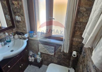 Bagno zona notte - Semi-detached house via Caudina
 
7, Campolattaro - photo 16