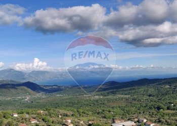 Vista delle montagne - Terreno edificabile Via Piazzile
 
snc, Roccagloriosa - foto 2