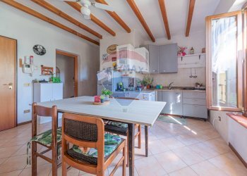 Cucina - Trilocale FRAZIONE RONCOLE VERDI
 
SNC, Busseto - foto 4