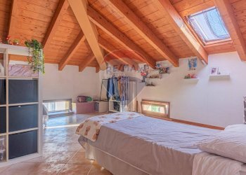 Camera / camera da letto - Trilocale FRAZIONE RONCOLE VERDI
 
SNC, Busseto - foto 9