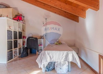 Camera / camera da letto - Trilocale FRAZIONE RONCOLE VERDI
 
SNC, Busseto - foto 12