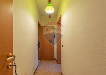 Hall / corridoio - Trilocale FRAZIONE RONCOLE VERDI
 
SNC, Busseto - foto 21